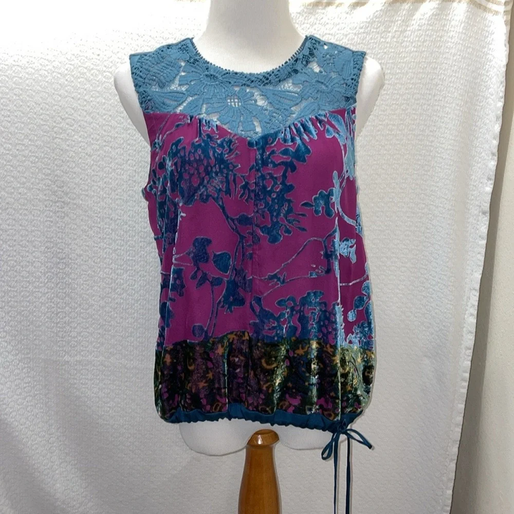 Anthropologie Lace Velvet Top/Blouse size Medium - Picture 2 of 9